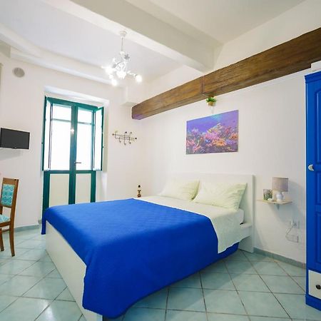 דירות סלרנו Ti Porto Al Centro Unforgettable Moments מראה חיצוני תמונה