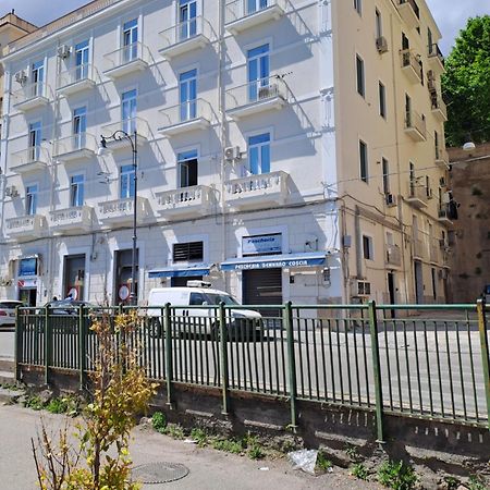 דירות סלרנו Ti Porto Al Centro Unforgettable Moments מראה חיצוני תמונה